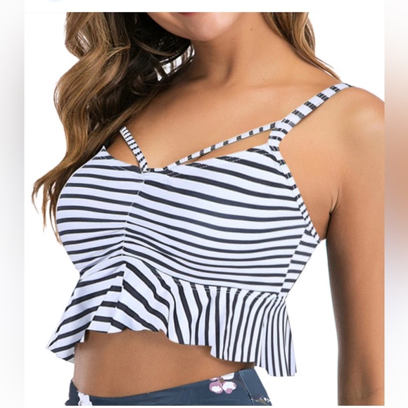 2/$30 Cocoship stripped swim bra size medium new - Picture 1 of 9